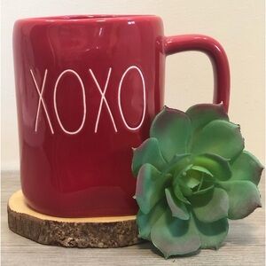 NWT Rae Dunn Red XOXO Mug